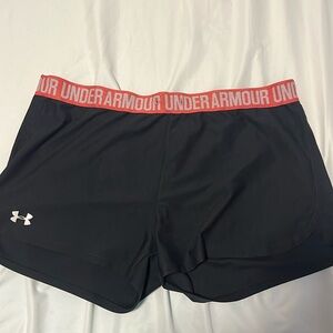 woman’s large under armour shorts